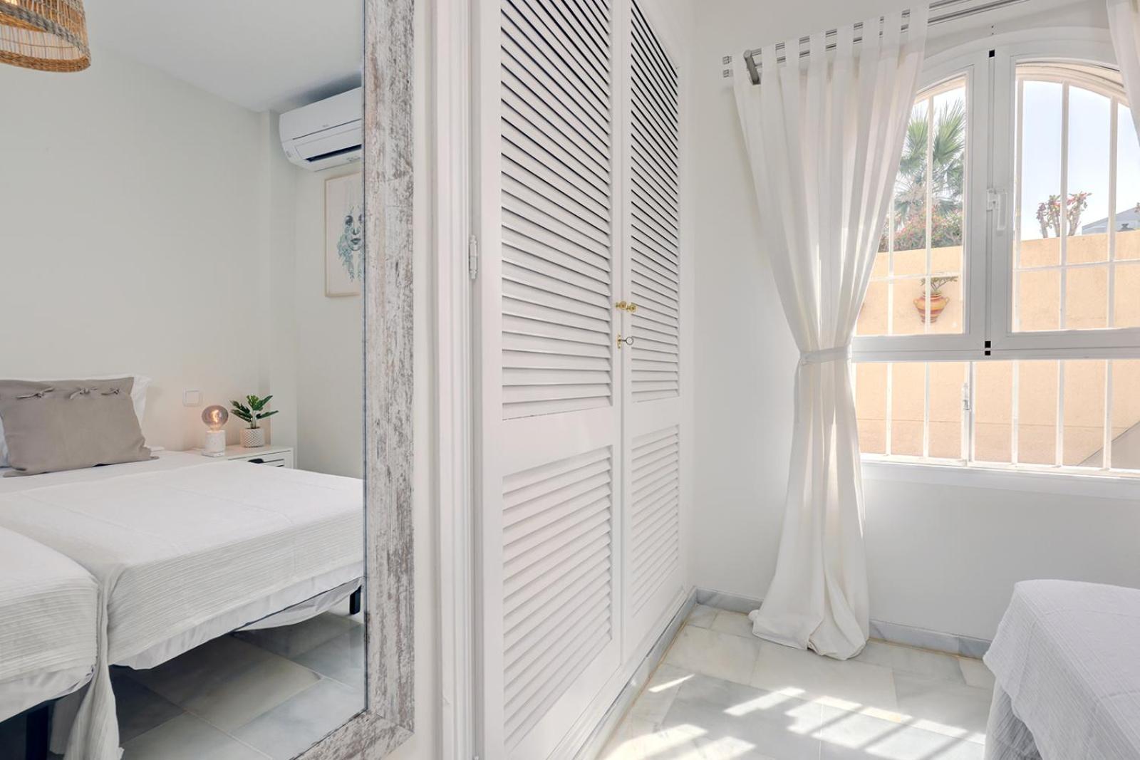 El Faro La Cala Gorgeous 2 Bedroom Apartment With Stunning Gardens, Pools And Sea Views מראה חיצוני תמונה