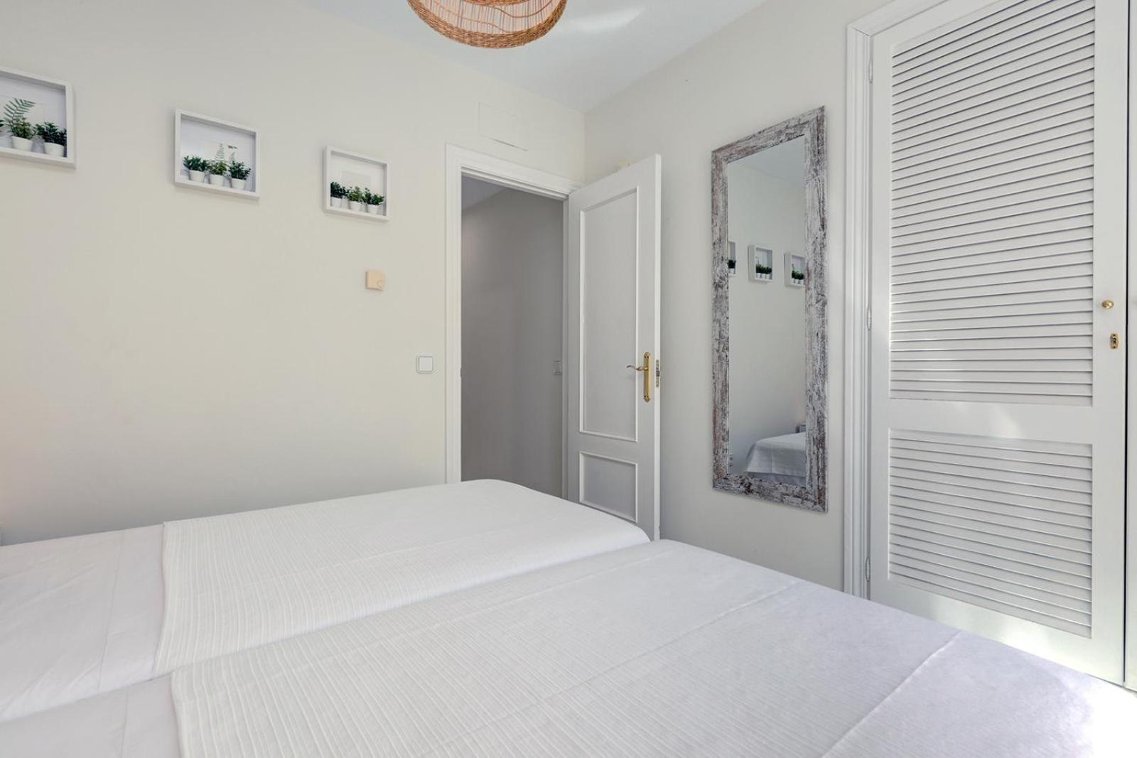 El Faro La Cala Gorgeous 2 Bedroom Apartment With Stunning Gardens, Pools And Sea Views מראה חיצוני תמונה