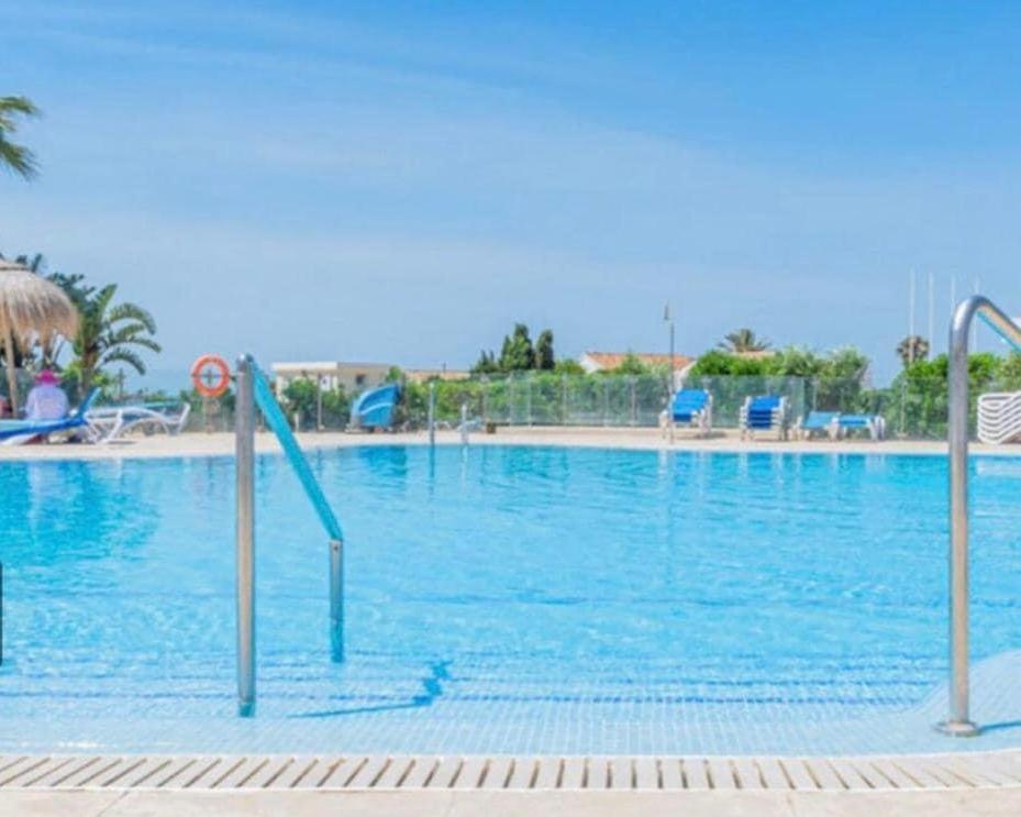 El Faro La Cala Gorgeous 2 Bedroom Apartment With Stunning Gardens, Pools And Sea Views מראה חיצוני תמונה